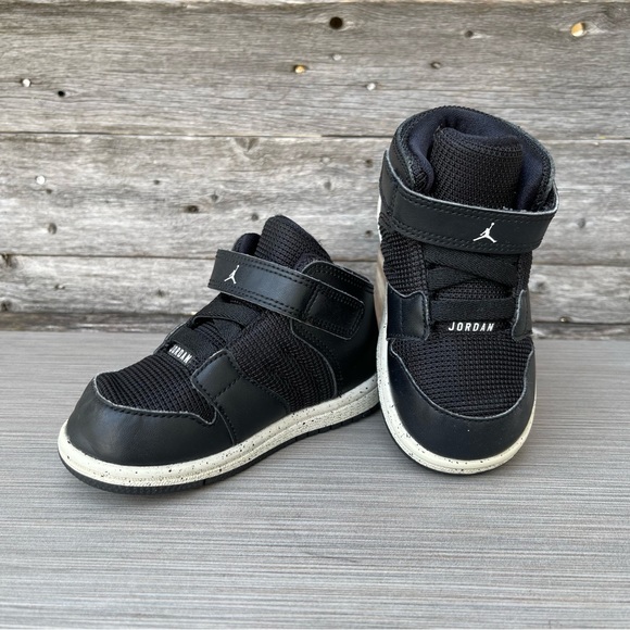 JORDAN 1 FLIGHT 4 PREM BT Shoes - Picture 3 of 7